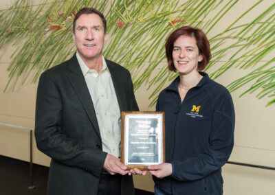 Alexandra Pulst-Korenberg (MD/MBA ’15) is awarded the Samuel Valenti Awards for Exceptional Entrepreneurial Development Award by ZLI Executive Director Stuart Thornhill at the 2015 Ross School of Business Entrepreneurial Luncheon. Pulst-Korenberg is the founder of EasyIV and Women Who Launch, as well as a member of the Zell Lurie Commercialization Fund, Tech Arb and a Zell Scholar.